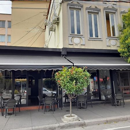 Golden Sleep Hostel Shkodër Exterior foto